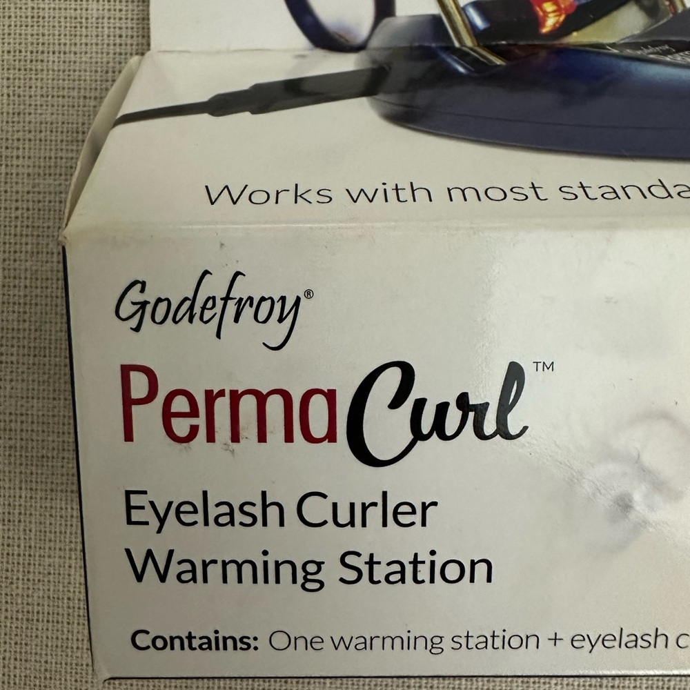 Godefroy PermaCurl Eyelash Curler Warming Station - Picture 7 of 9